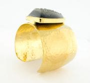 Cuff 032 - side