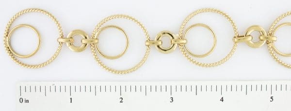 Lila Chain